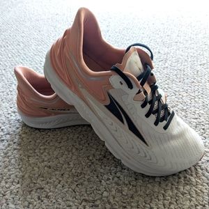 New Altra Torin 6 Size 10.5 AL0A7R78 White